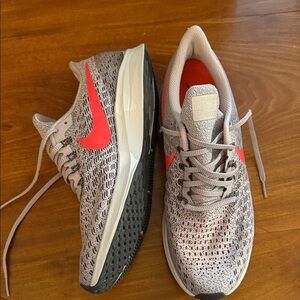 Nike Women’s Zoom Pegasus 35 NWOT